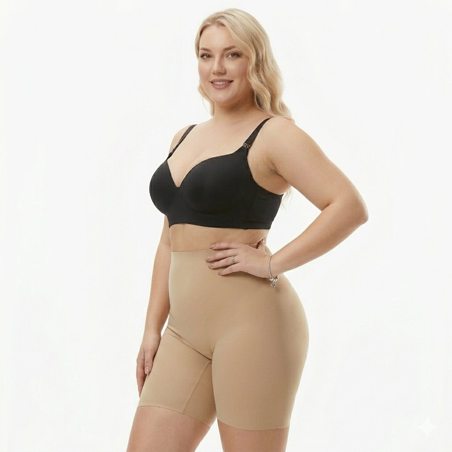 Korrigierende High-Waist-Shorts mit langen Beinlängen – Nahtlos
