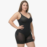 Korrigierender Bodysuit mit Eingebautem BH, Haken und Reißverschluss