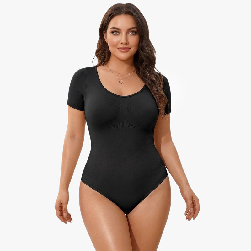 Korrigierender Nahtloser Body mit Kurzen Ärmeln und String