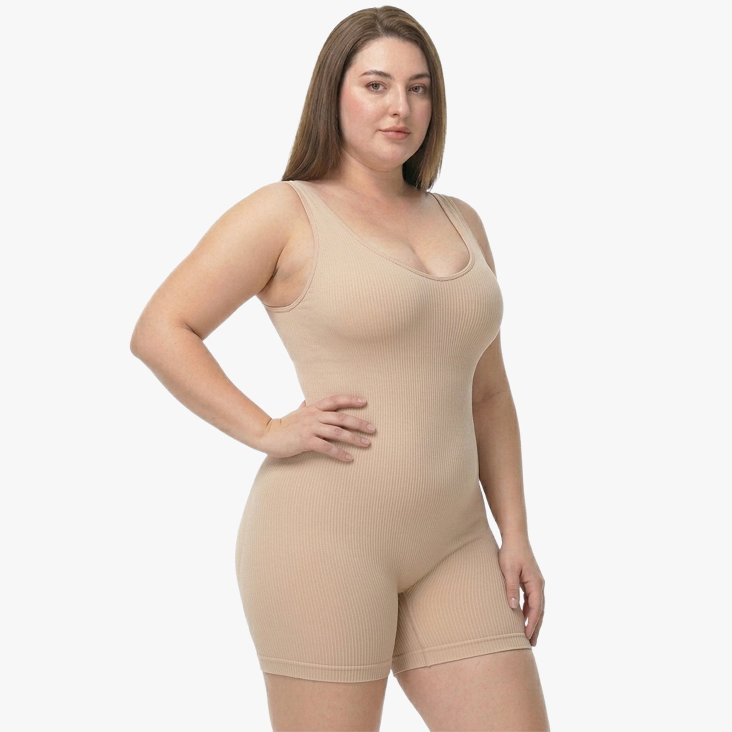Korrigierender Nahtloser Body mit Breiten Trägern und Beinlängen
